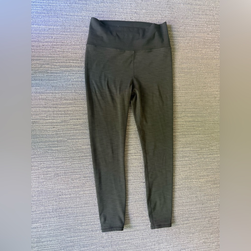 Vuori Ribbed Leggings Medium